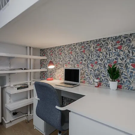 アパート Beachfront With Panoramic Sea Views ワルシャワ